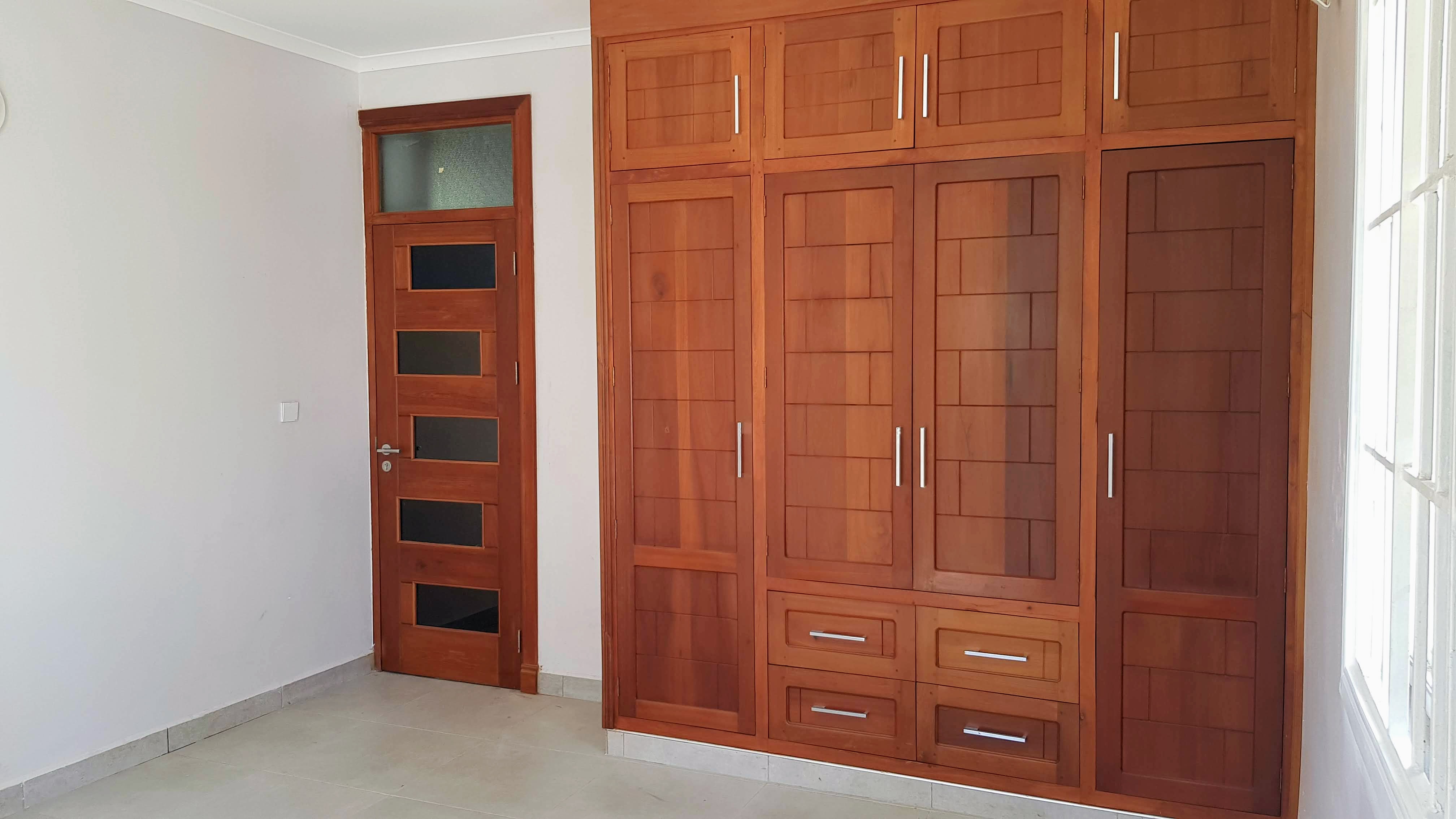 Gezaulole Beach Townhouse - Image 2